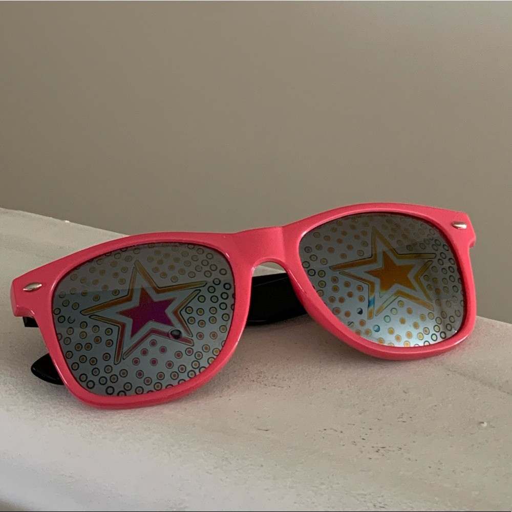 🩷5/$25🩷Retro Star Sunnies